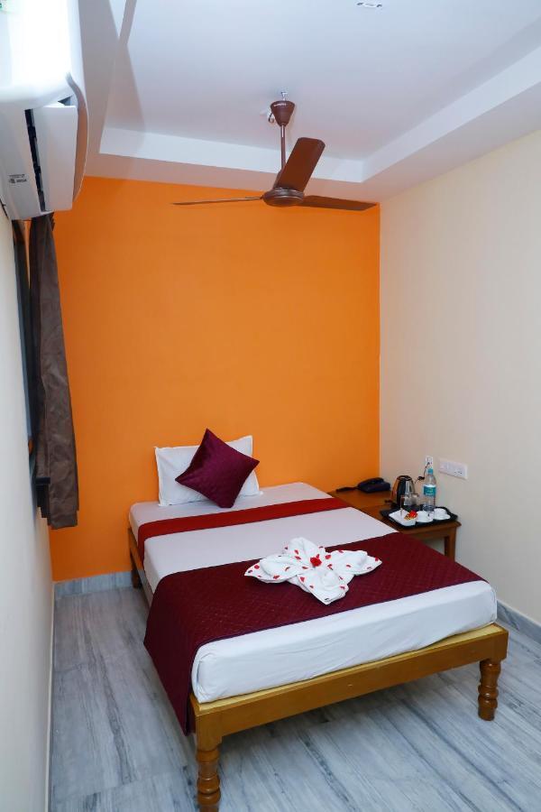 Ps Residency Hotell Pondicherry Exteriör bild