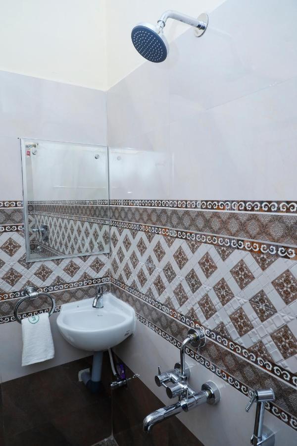 Ps Residency Hotell Pondicherry Exteriör bild