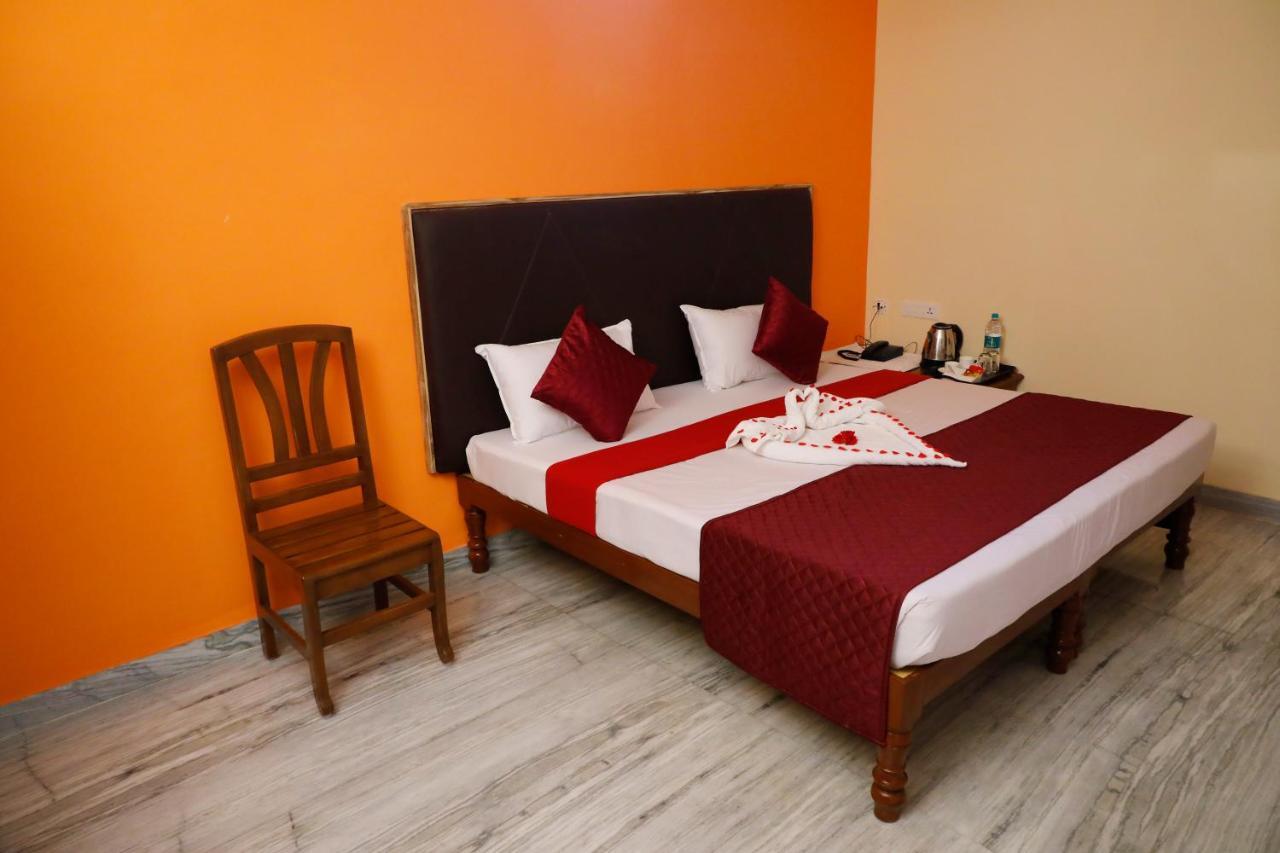 Ps Residency Hotell Pondicherry Exteriör bild